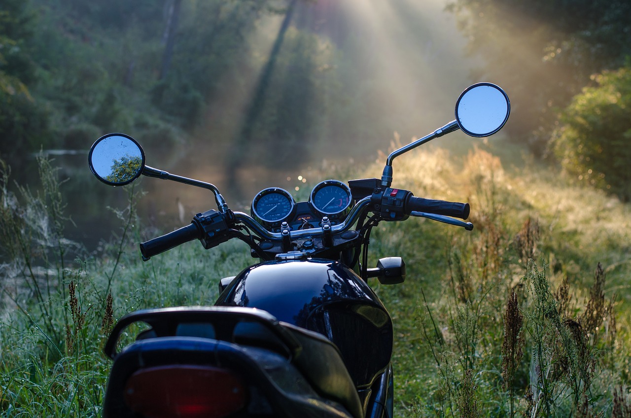 Une moto coûte moins cher qu’une voiture ?